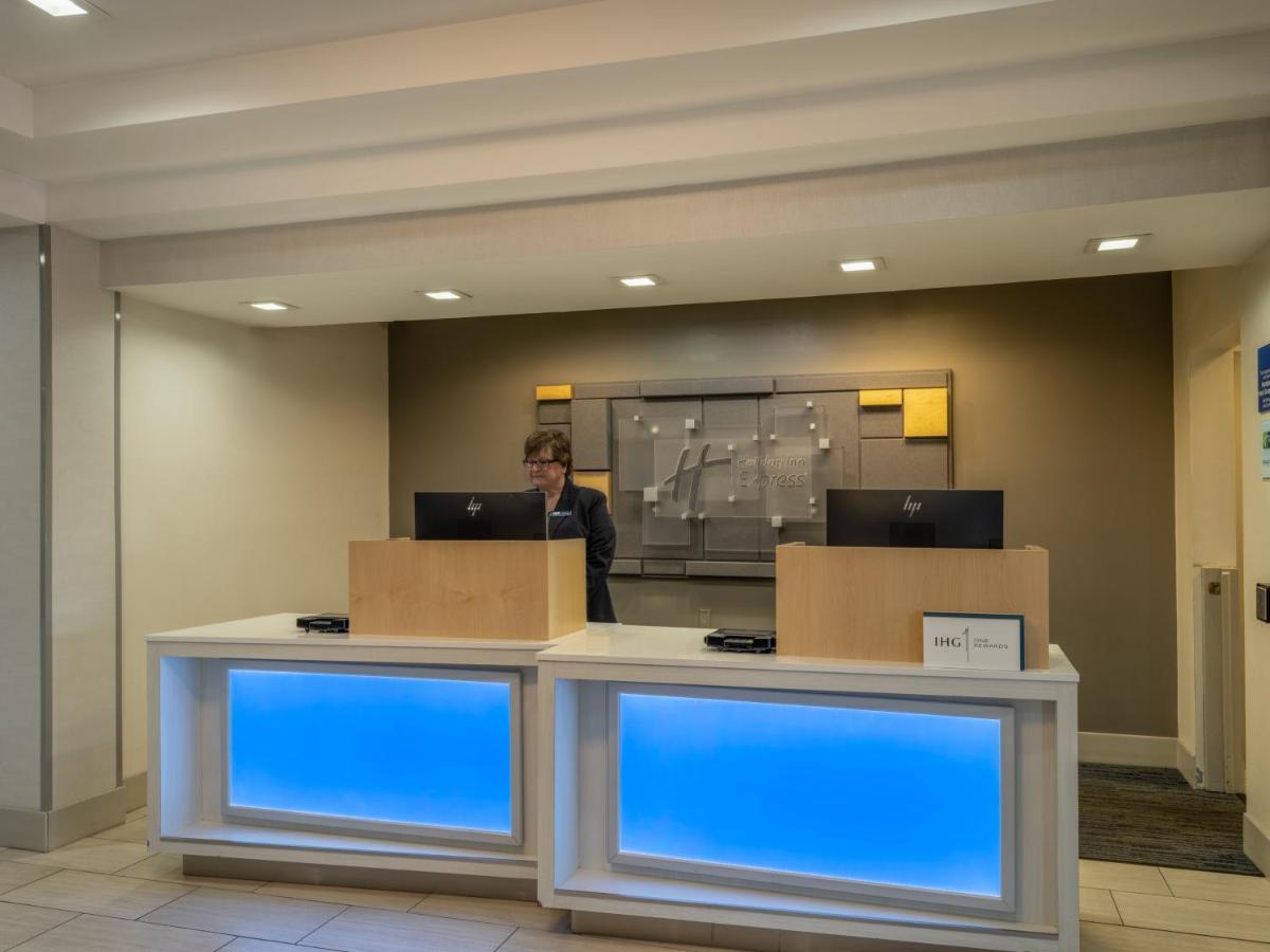Holiday Inn Express Gas City By Ihg Eksteriør billede